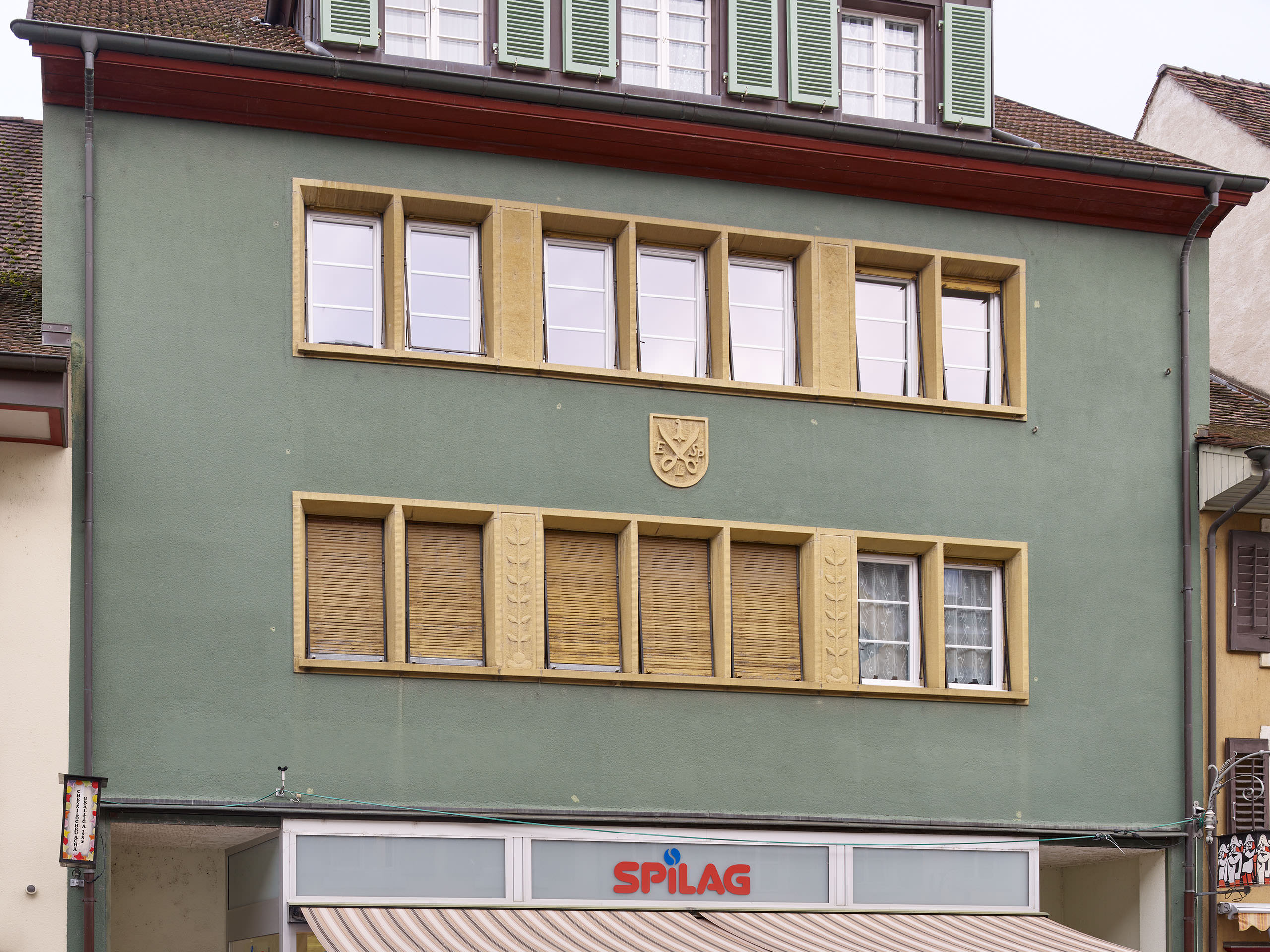 E17644 LA040 AP45 098919